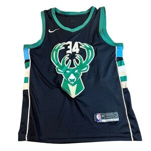 Milwaukee Bucks Giannis Antetokounmpo #34 Nike Swingman Jersey – Men’s 48
